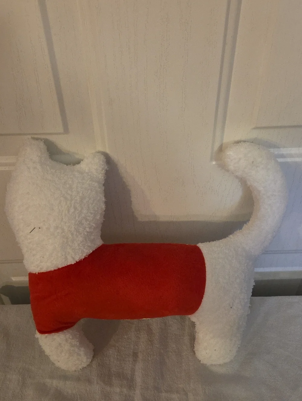 Festive White Cat Holiday Pillow Set with Red Accents